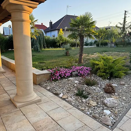 R Limoli Vintage Villa *
